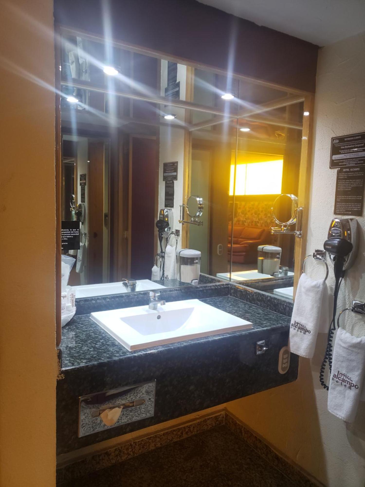 Hotel Alcampo Miranda Zimmer foto